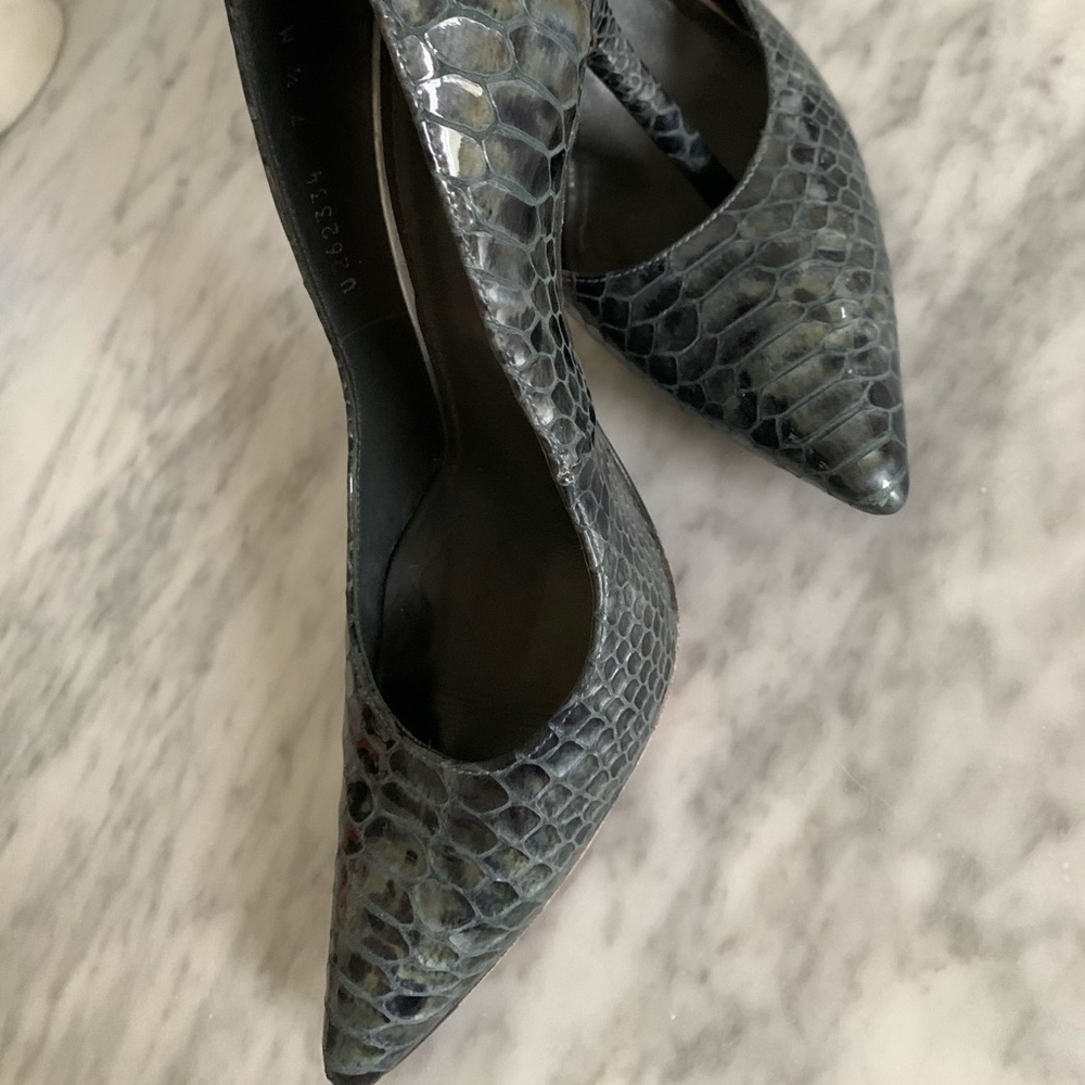Stuart Weitzman Navy Nouveau Pumps
